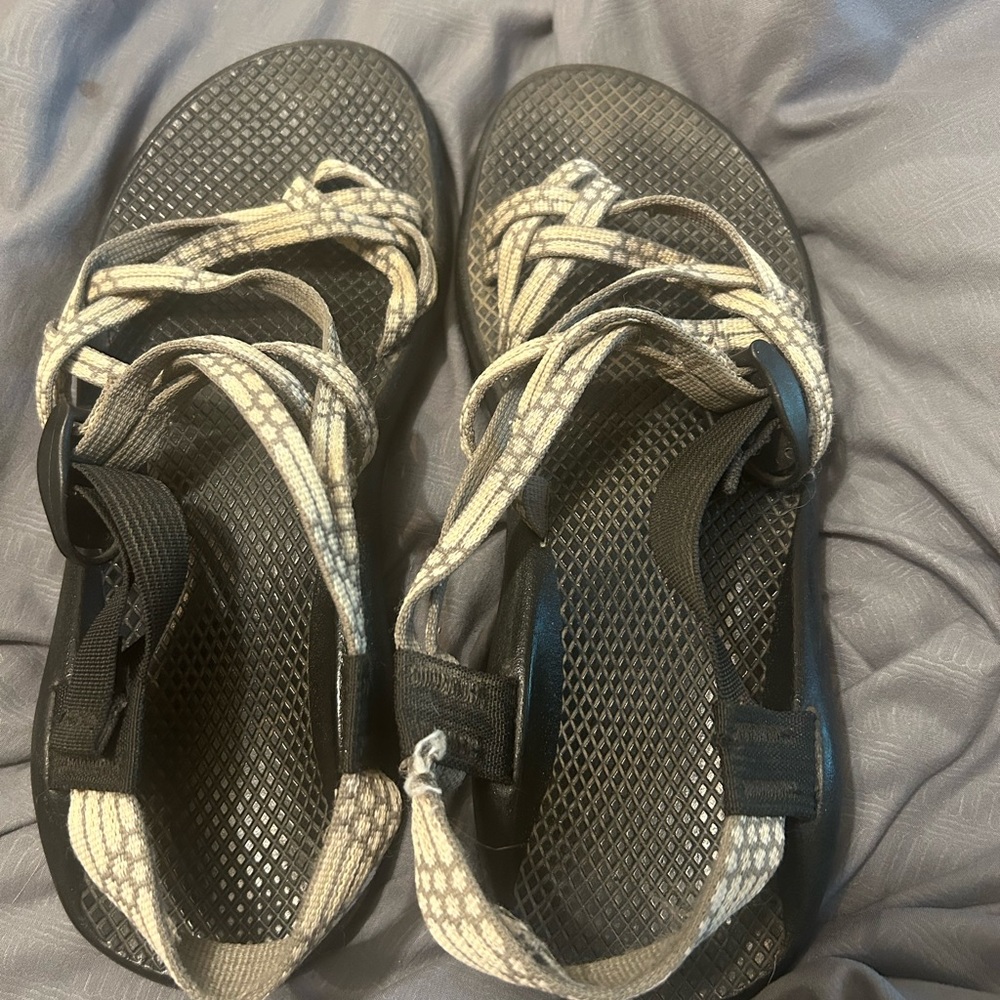 Chacos size 9.5